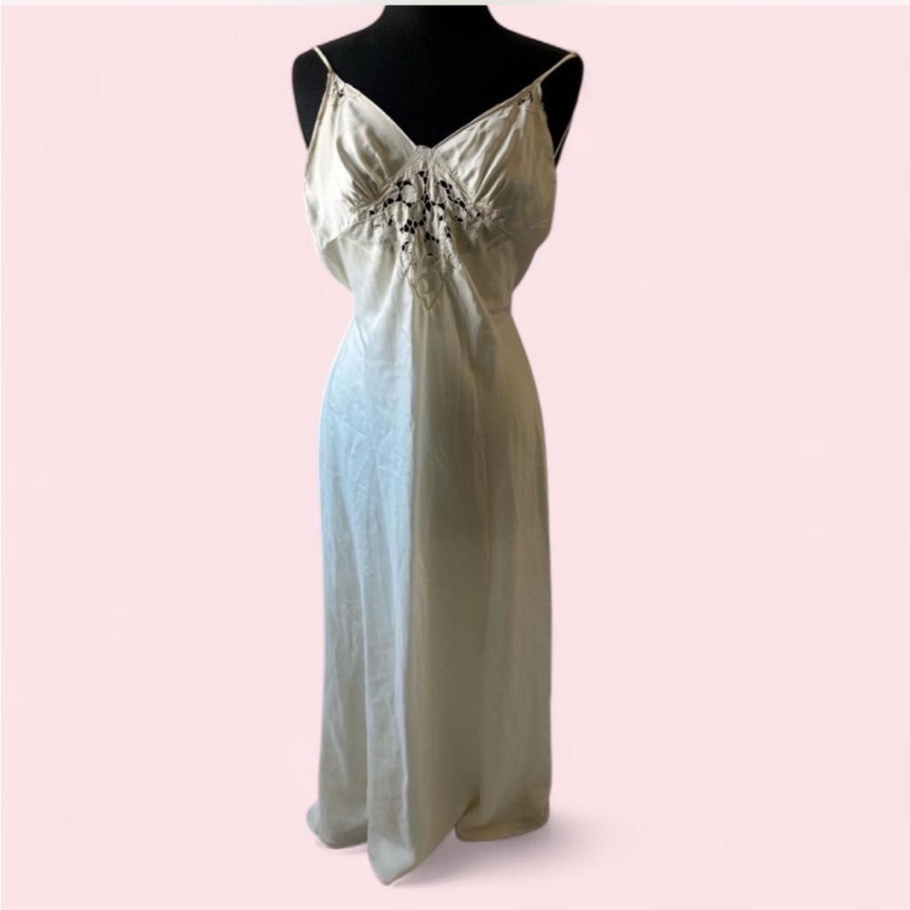 Vintage (1940s I believe) Cream Lace Detail Slip Dress/Lingerie
